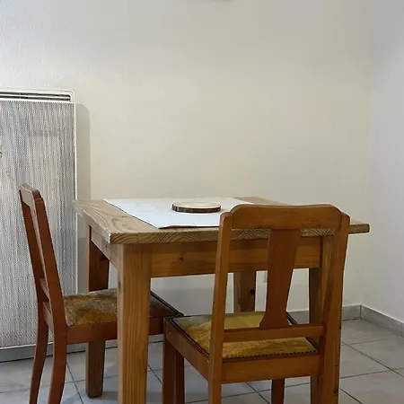 Charming With Terrace And Parking In * Carcasona