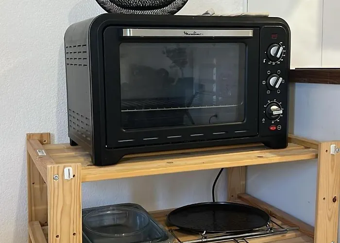 Charming With Terrace And Parking In アパート *