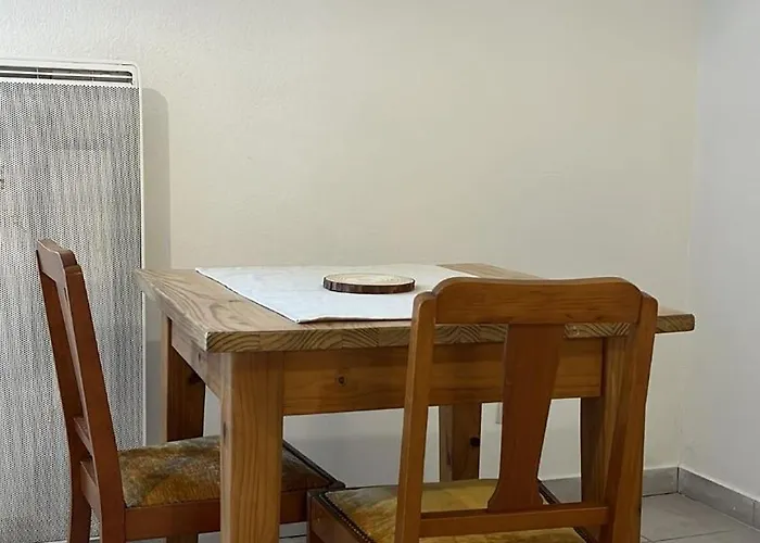 Charming With Terrace And Parking In * カルカソンヌ